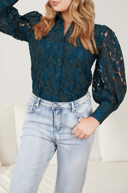 Emilia® | Sexy blouses met effen kant en een holle omslagkraag