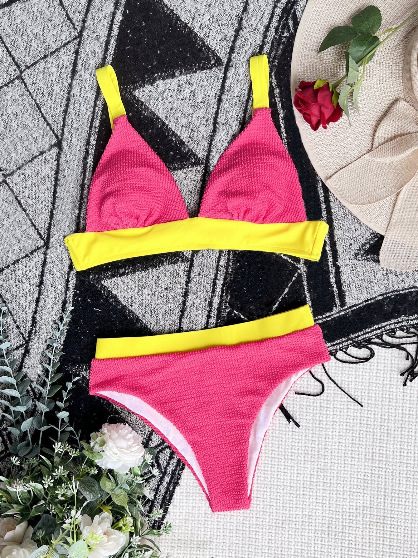 Zara® | Gestructureerde triangelbikini met hoge taille