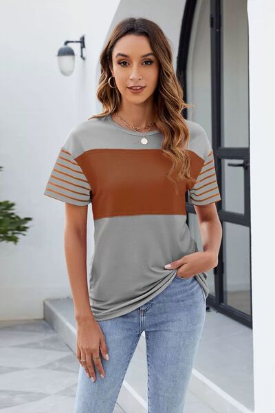 Katia® | T-shirt met korte mouwen en kleurblokken en ronde hals