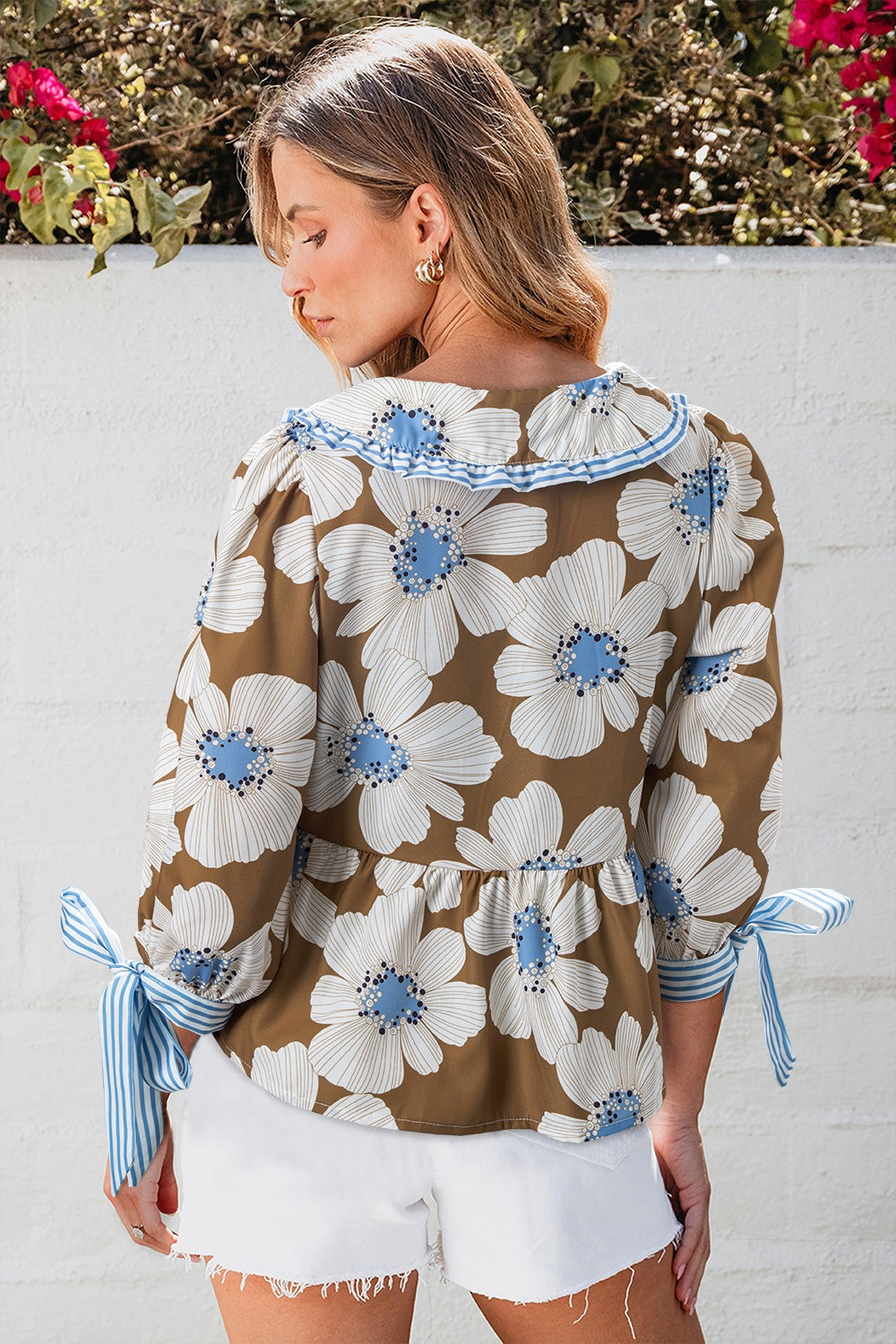 Valentina® | Gestreepte blouse met bloemmotief en gestrikte mouwen