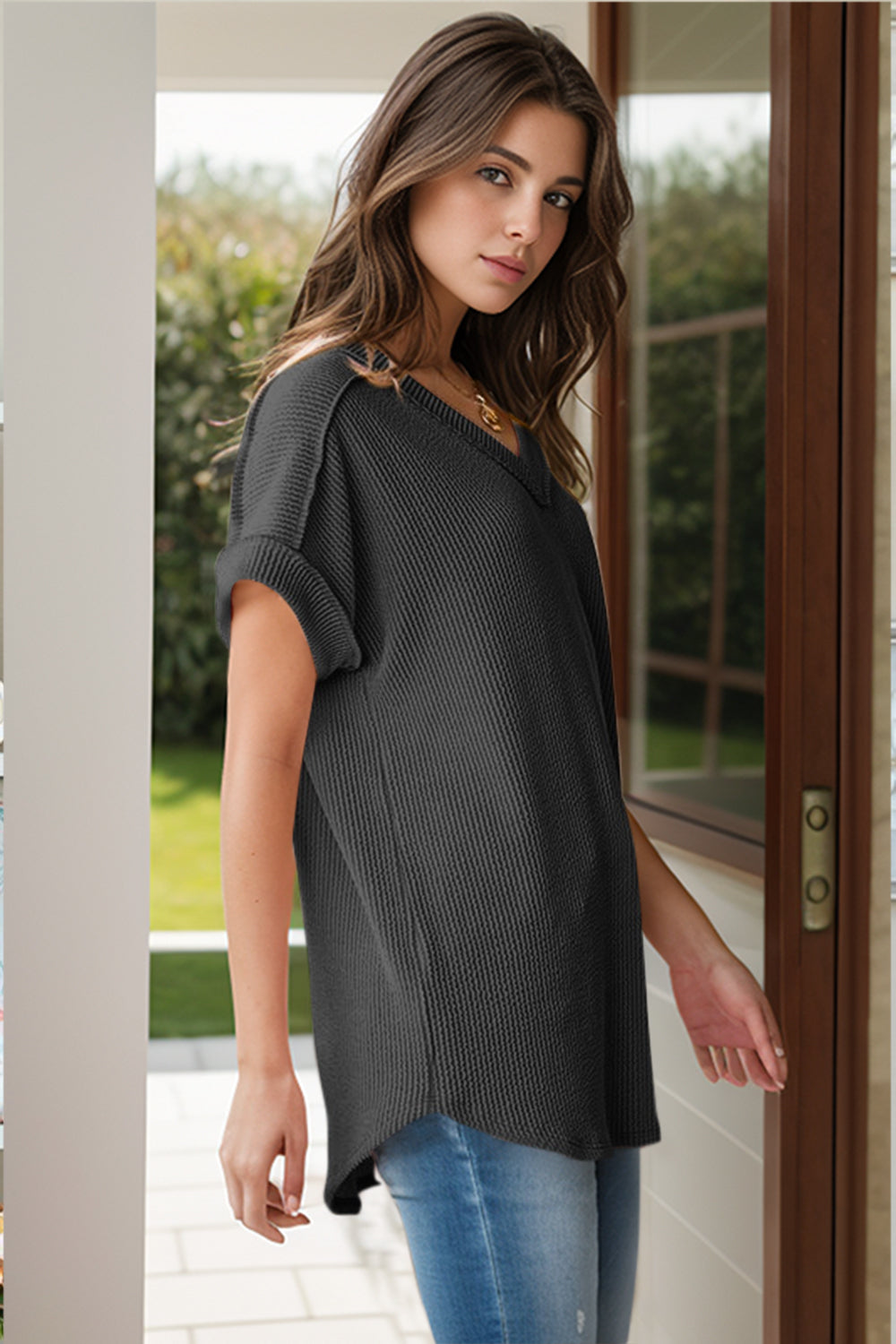 Lelie® | Gestructureerde blouse met korte mouwen en V-hals