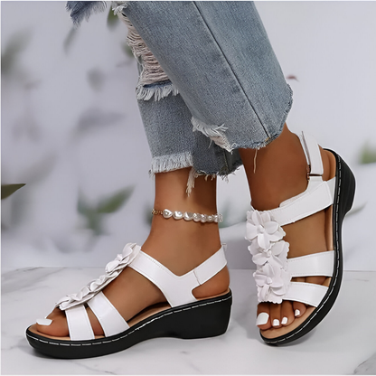 Penelope® | Sandalen met sleehak, retrocharme en orthopedische ondersteuning