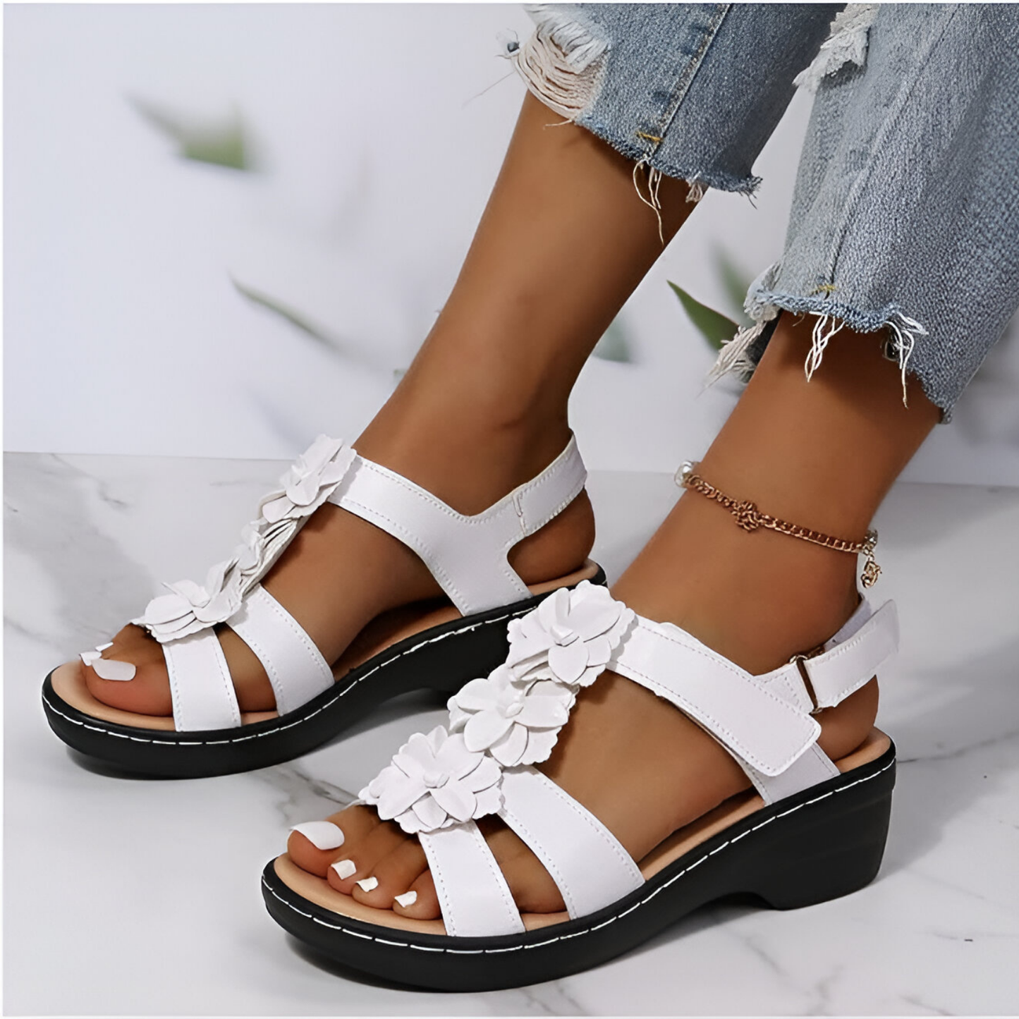 Penelope® | Sandalen met sleehak, retrocharme en orthopedische ondersteuning