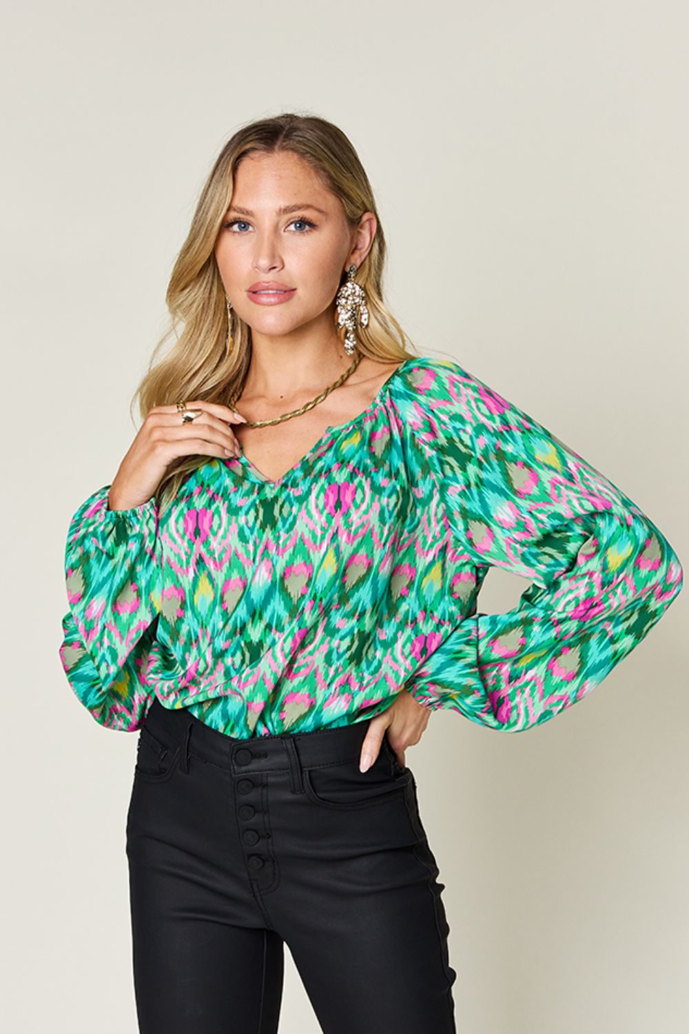 Rosario® | Full size blouse met ballonmouwen en print van Double Take