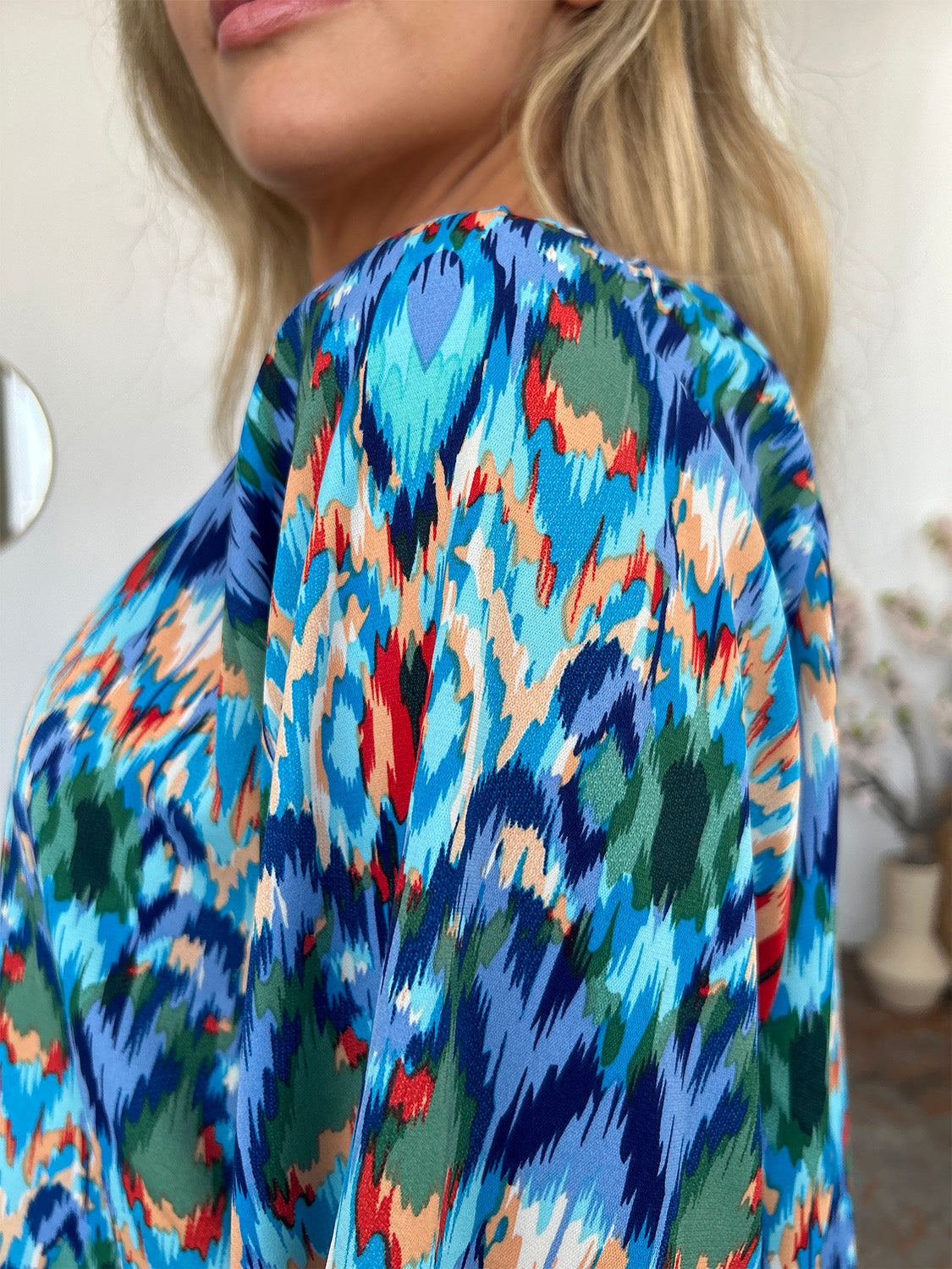 Rosario® | Full size blouse met ballonmouwen en print van Double Take