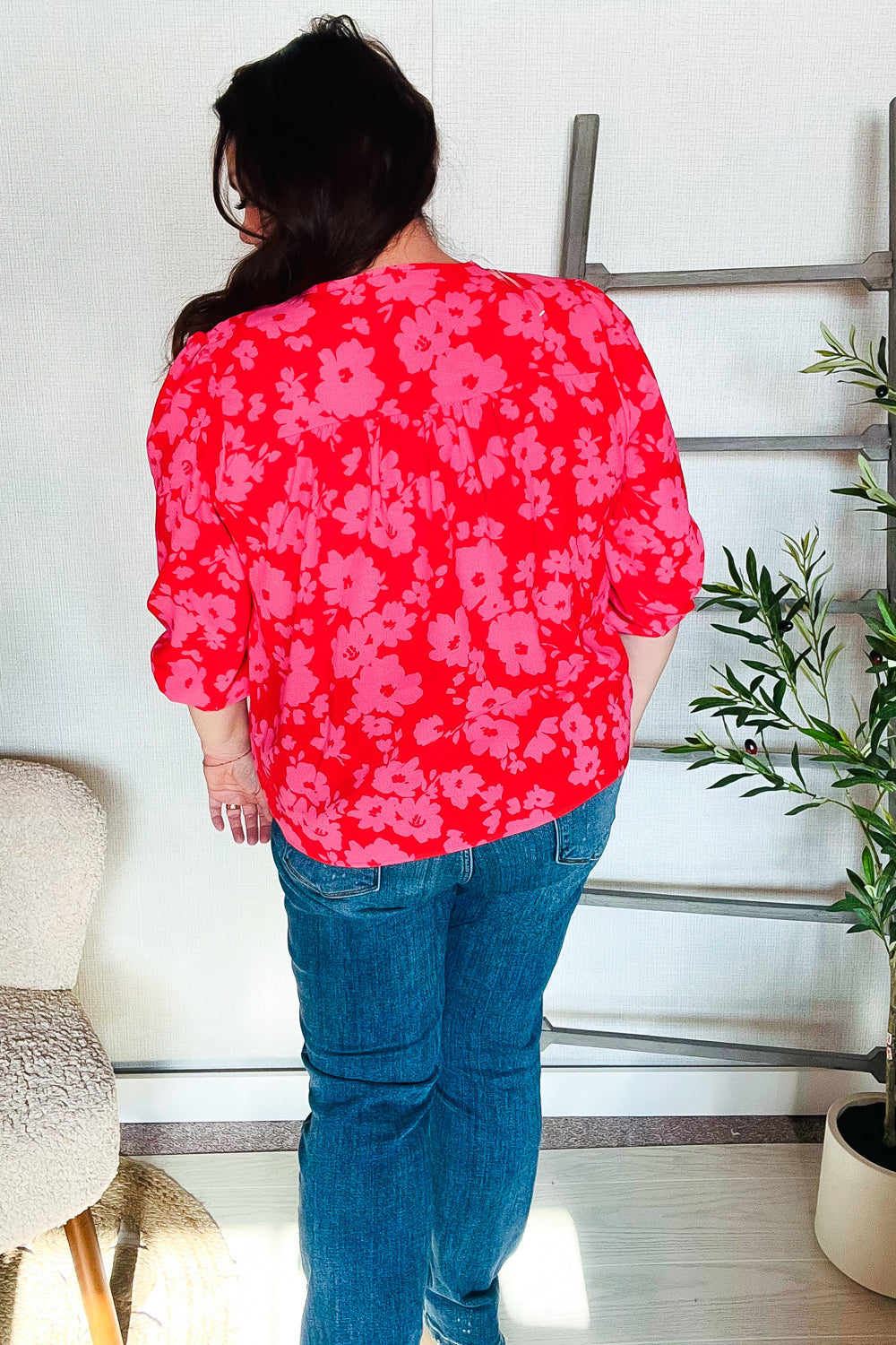 Lourdes® | New Day gebloemde geweven blouse met rood lint en strikdetail