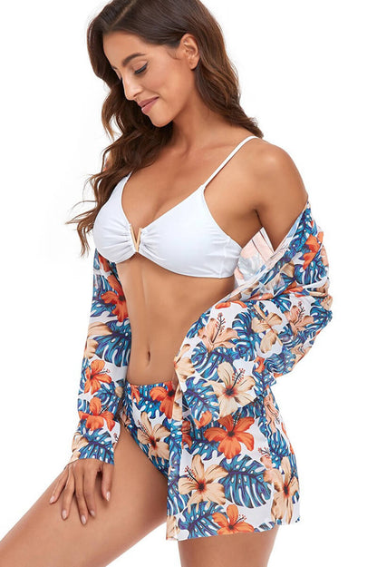 Addison® | Witte strandbikini en blouseset met bloemenprint