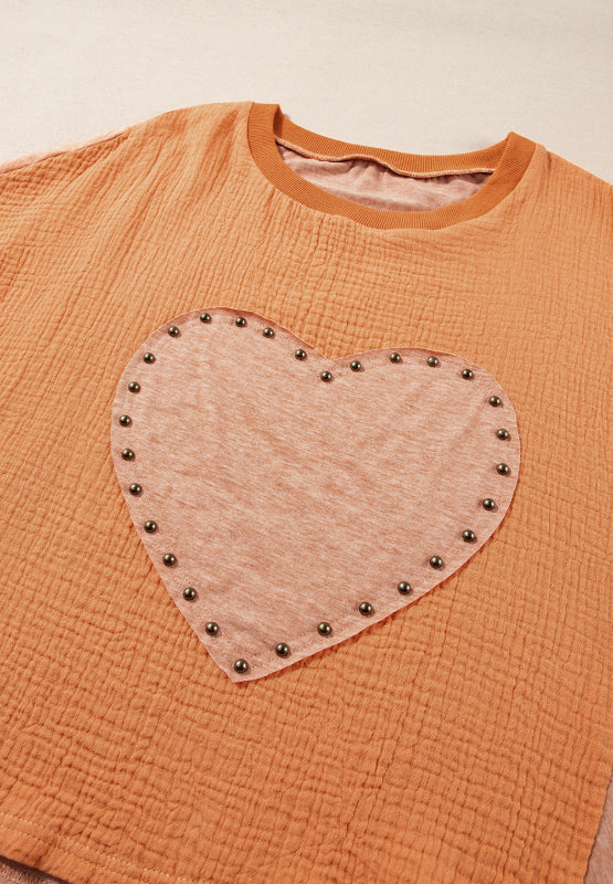 Consuelo® | T-shirt met korte mouwen, ronde hals en hartpatch met studs