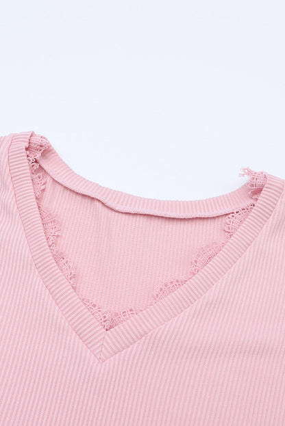 Penelope® | T-shirt met lange mouwen, V-hals en kanten detail